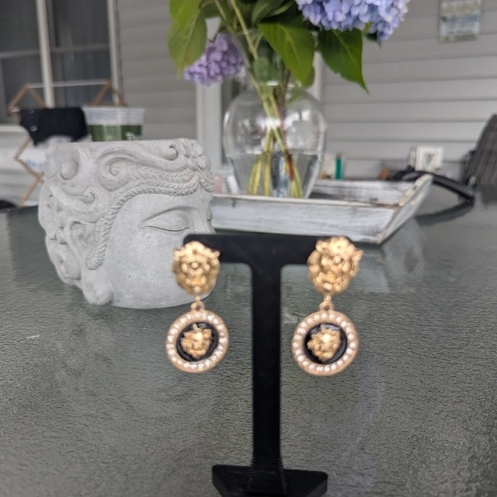 Elegant Gold Lion Head Earrings NIP